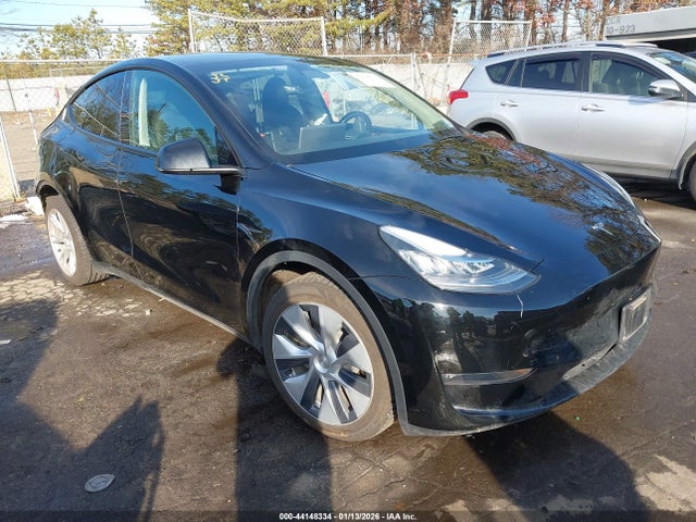 2023 TESLA MODEL Y 7SAYGDEE0PA111783 Photo 0