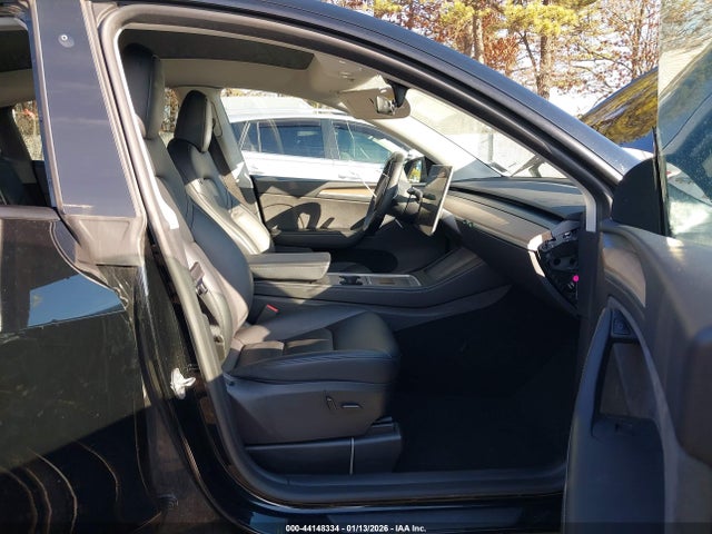2023 TESLA MODEL Y 7SAYGDEE0PA111783 Photo 4