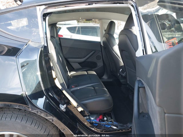 2023 TESLA MODEL Y 7SAYGDEE0PA111783 Photo 7
