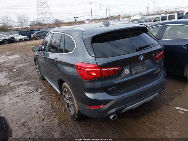 2021 BMW X1 WBXJG9C06M5T16773 Photo 2
