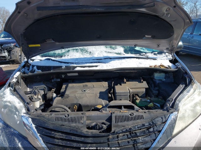 2011 TOYOTA SIENNA 5TDZK3DC4BS091815 Photo 9