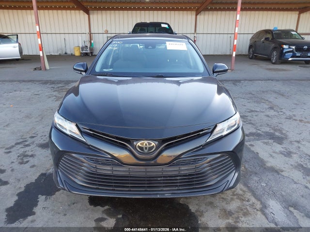 Toyota CAMRY LE 2018 JTNB11HK3J3043812 Image 12
