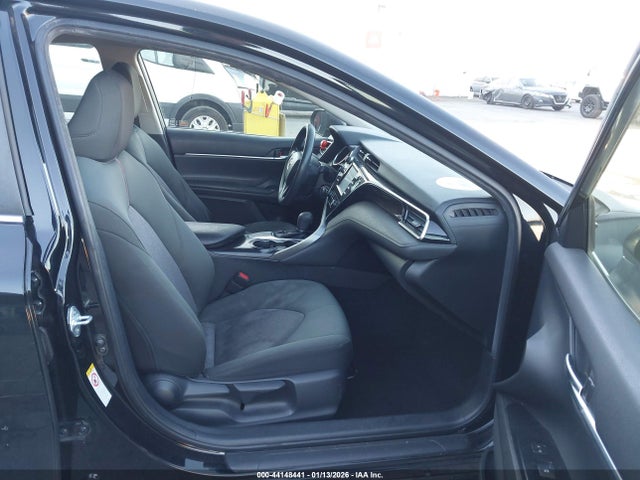 Toyota CAMRY LE 2018 JTNB11HK3J3043812 Image 5