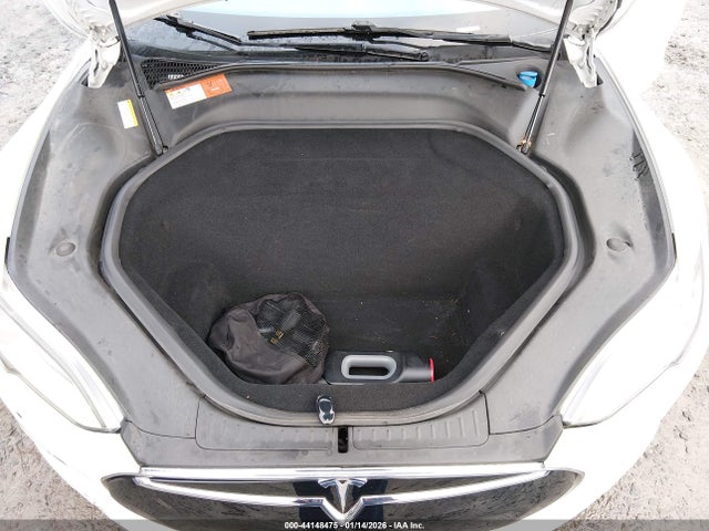 Продажа на аукционе авто 2015 Tesla Model S 70d/85d/p85d, vin: 5YJSA1H27FF080859, номер лота: 44148475