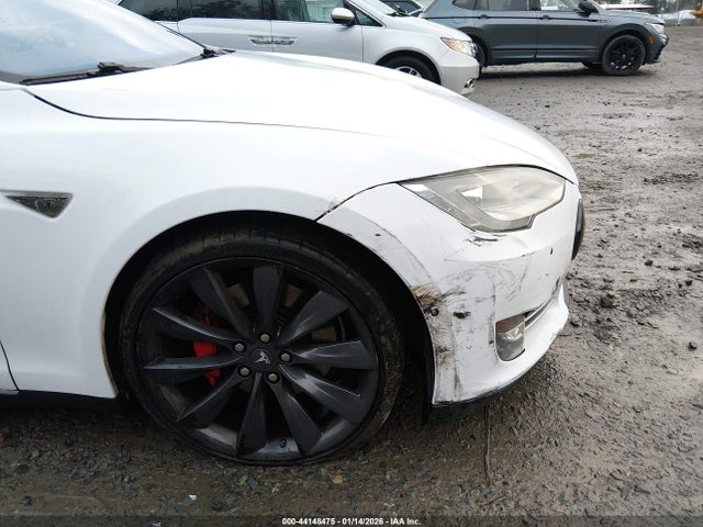 Продажа на аукционе авто 2015 Tesla Model S 70d/85d/p85d, vin: 5YJSA1H27FF080859, номер лота: 44148475