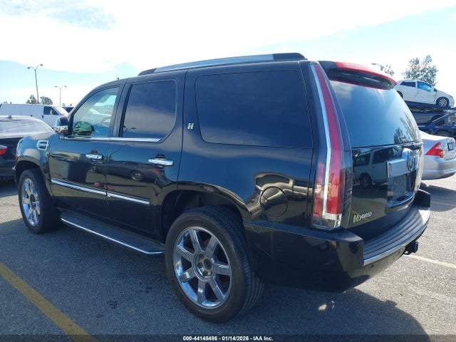 2011 CADILLAC ESCALADE HYBRID 1GYS3EEJXBR283112 Photo 2