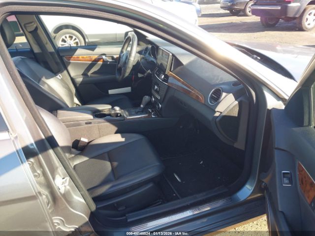 2012 MERCEDES-BENZ C 300 WDDGF8BB3CA608609 Photo 4