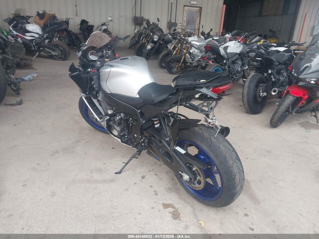 JS1GR7MA6T7100125 Suzuki GSX-R750