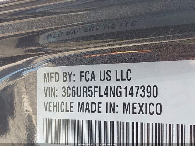 44148537 :رقم المزاد ، 3C6UR5FL4NG147390 vin ، 2022 Ram 2500 Laramie  4x4 6'4 Box مزاد بيع