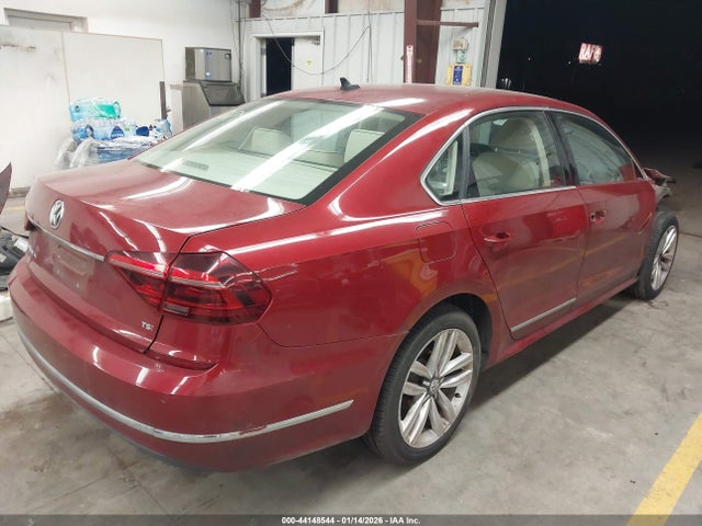 1VWGT7A39HC045291 Volkswagen Passat 1.8t Se