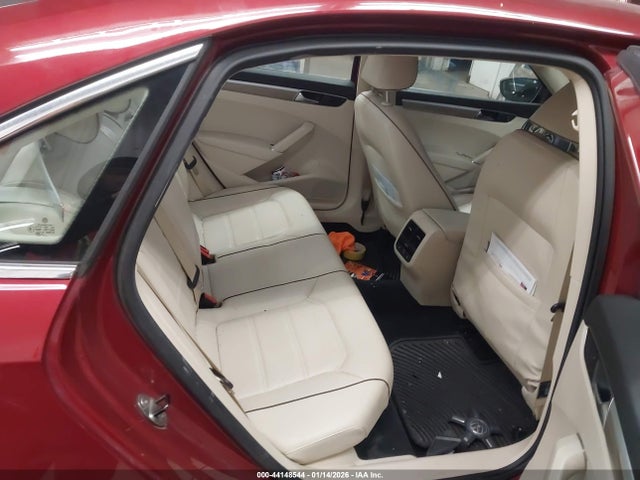 1VWGT7A39HC045291 Volkswagen Passat 1.8t Se