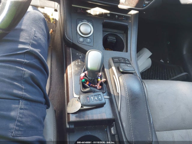 JTHBW1GG3H2140509 Lexus ES 300H