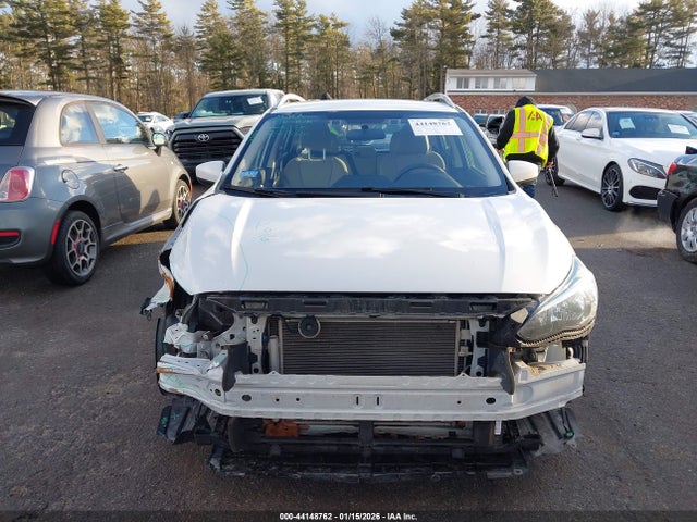 4S3GTAV67L3709634 Subaru Impreza Premium 5-door
