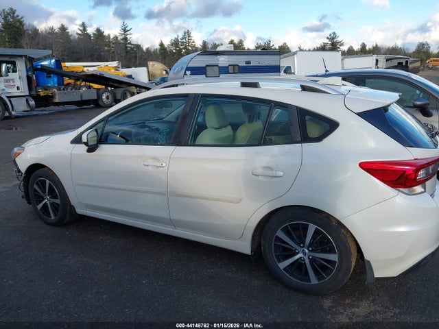 4S3GTAV67L3709634 Subaru Impreza Premium 5-door