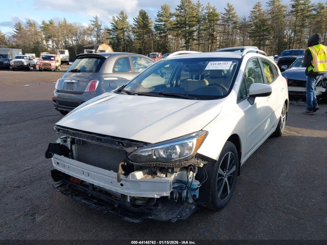4S3GTAV67L3709634 Subaru Impreza Premium 5-door