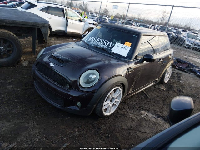 2009 MINI COOPER S WMWMF73569TT96198 Photo 1