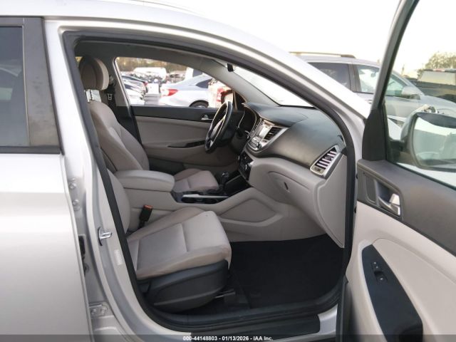 2016 HYUNDAI TUCSON KM8J33A22GU263182 Photo 4