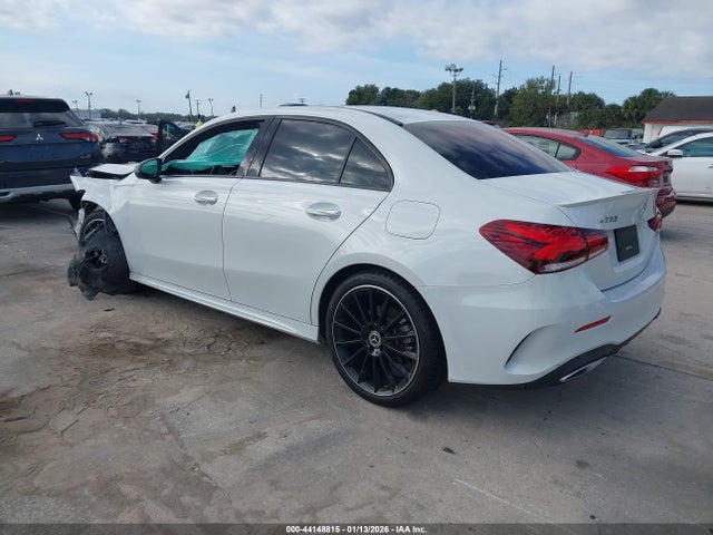 2021 MERCEDES-BENZ A 220 W1K3G4EB2MJ286059 Photo 2