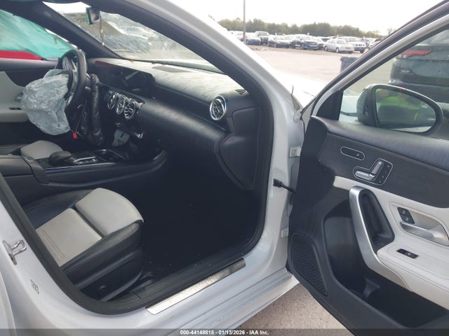 2021 MERCEDES-BENZ A 220 W1K3G4EB2MJ286059 Photo 4