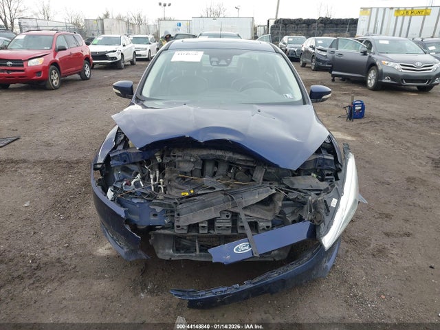 Ford Focus Titanium 2016 1FADP3J20GL229386 Image 13