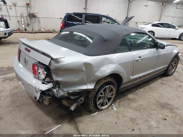 2005 FORD MUSTANG 1ZVFT84NX55247670 Photo 3
