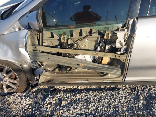 1FADP3F28JL214831 Ford FOCUS SE