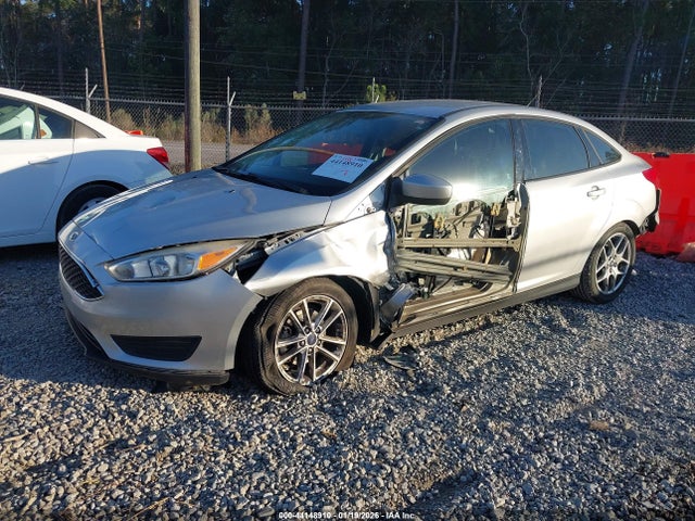 1FADP3F28JL214831 Ford FOCUS SE