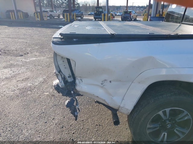 3TMGZ5AN2JM142909 Toyota Tacoma Limited