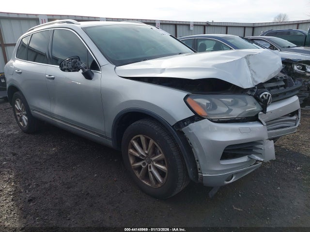 2013 VOLKSWAGEN TOUAREG WVGEF9BP6DD011808