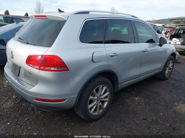 2013 VOLKSWAGEN TOUAREG WVGEF9BP6DD011808 Photo 3