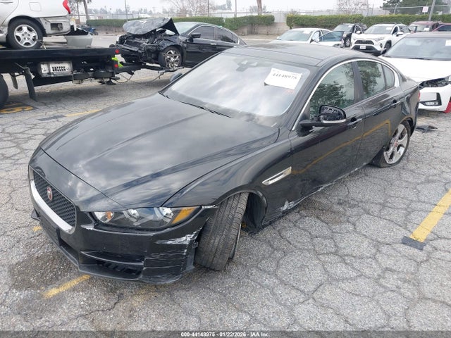 2018 JAGUAR XE SAJAR4FX6JCP35914 Photo 1