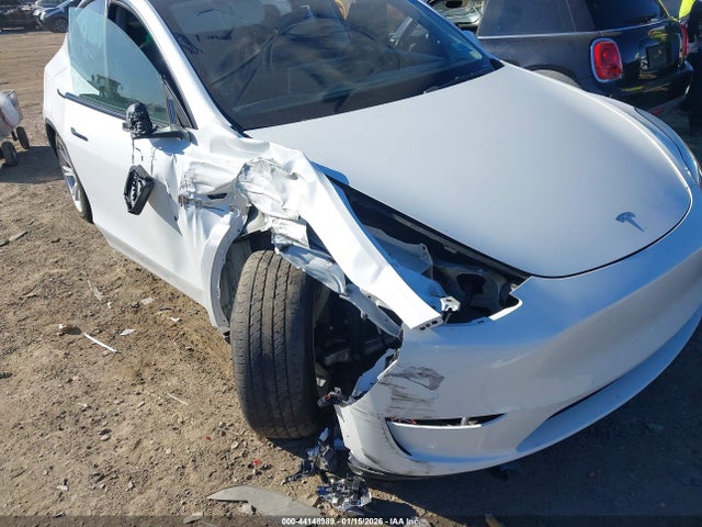 Продажа на аукционе авто 2021 Tesla Model Y Long Range Dual Motor All-wheel Drive, vin: 5YJYGDEE8MF180829, номер лота: 44148989