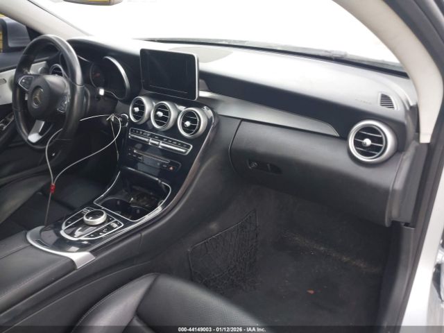 2017 MERCEDES-BENZ C 300 WDDWJ4JB5HF340743 Photo 4