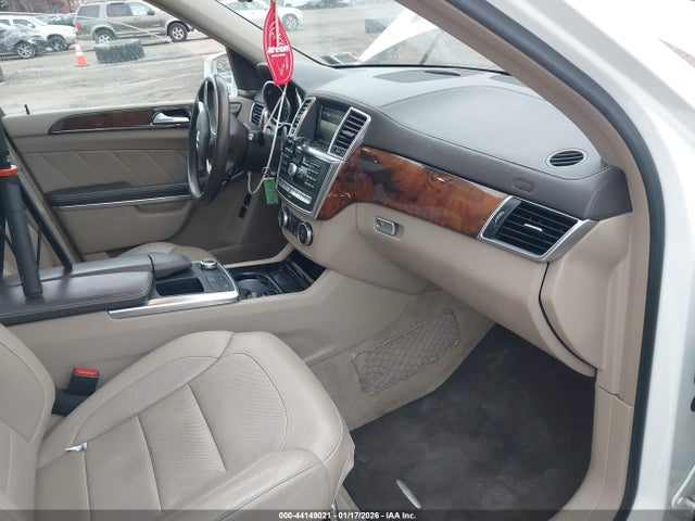 Продаж на аукціоні авто 2014 Mercedes-benz Gl 550 4matic, vin: 4JGDF7DE8EA361830, номер лоту: 44149021