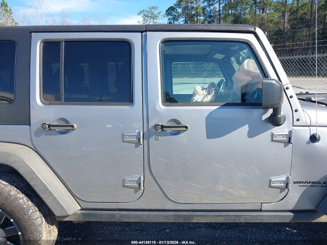 1C4BJWFG9HL721246 Jeep Wrangler Unlimited Rubicon 4x4