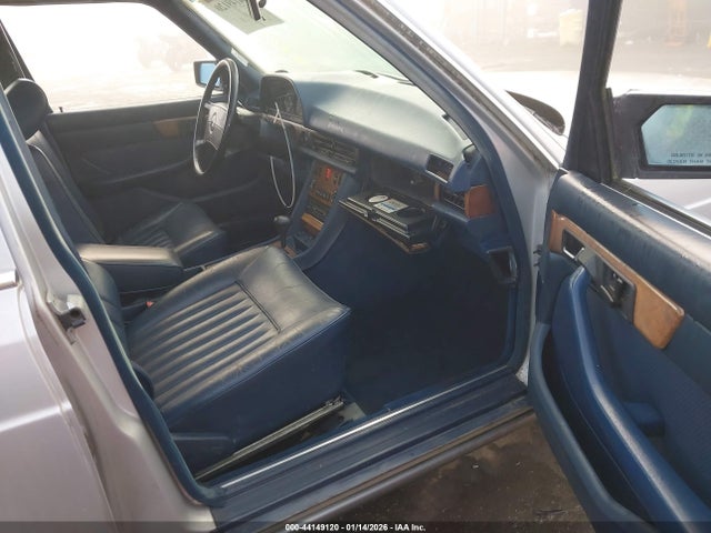 1986 MERCEDES-BENZ 560 WDBCA39D2GA265703 Photo 4