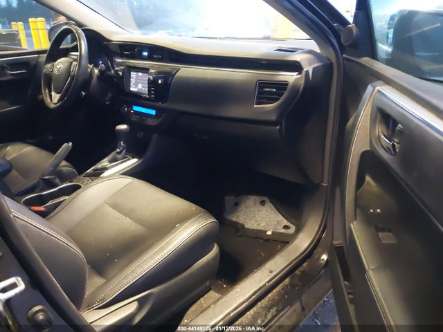 2T1BURHE8GC575268 Toyota Corolla S Plus