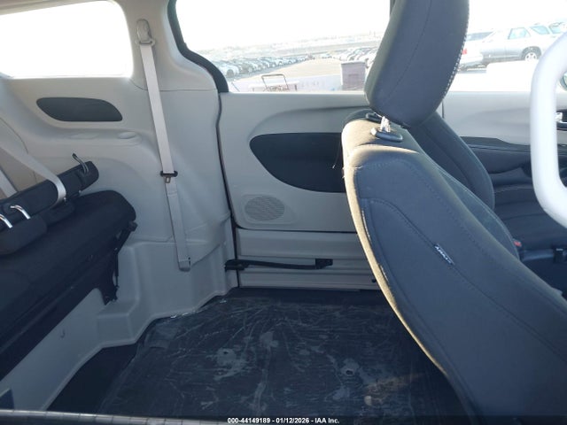 Продаж на аукціоні авто 2023 Chrysler Voyager Lx, vin: 2C4RC1CG3PR513255, номер лоту: 44149189