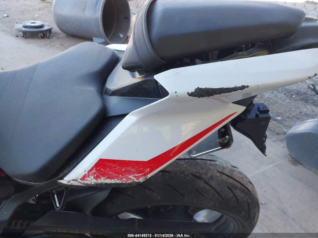 JYARNA3E6SA000938 Yamaha Yzf890