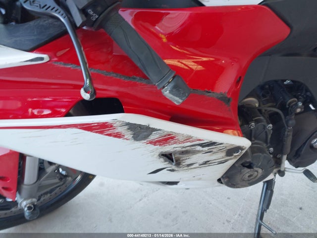 JYARNA3E6SA000938 Yamaha Yzf890