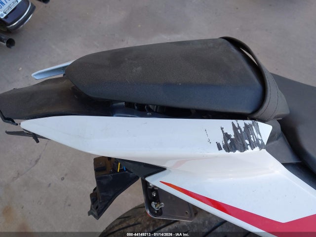 JYARNA3E6SA000938 Yamaha Yzf890