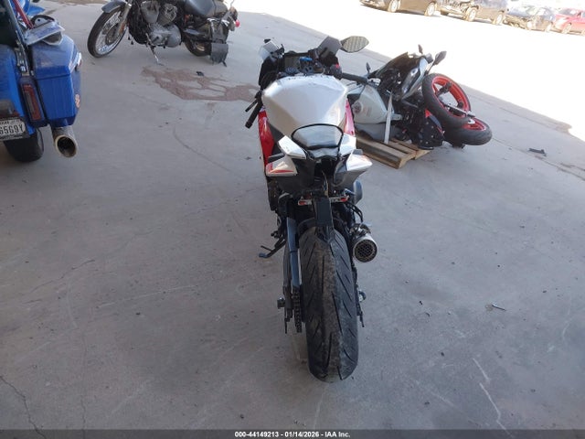 JYARNA3E6SA000938 Yamaha Yzf890