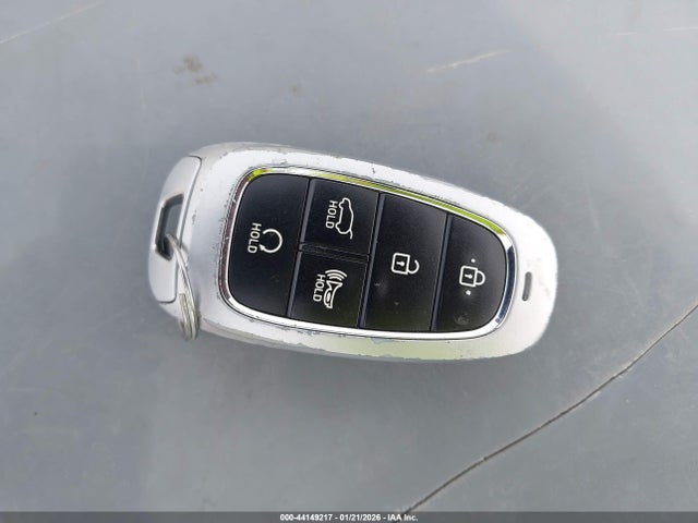 5NMS2DAJ3PH638982 Hyundai Santa Fe Sel