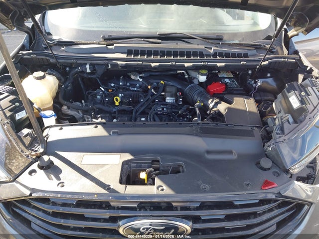 2FMPK4G95NBA85195 Ford EDGE SE