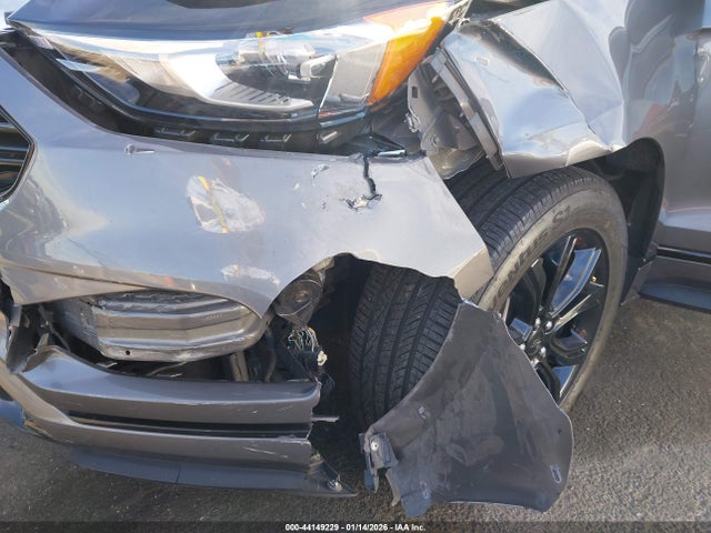 2FMPK4G95NBA85195 Ford EDGE SE