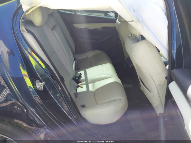 Продажа на аукционе авто 2019 Mazda Mazda3 Premium Package, vin: 3MZBPAEM6KM102681, номер лота: 44149247