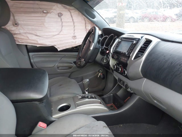 2014 TOYOTA TACOMA 5TFUU4EN8EX098615 Photo 4