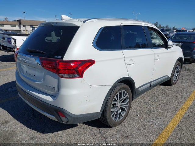 2017 MITSUBISHI OUTLANDER JA4AZ3A33HZ053944 Photo 3