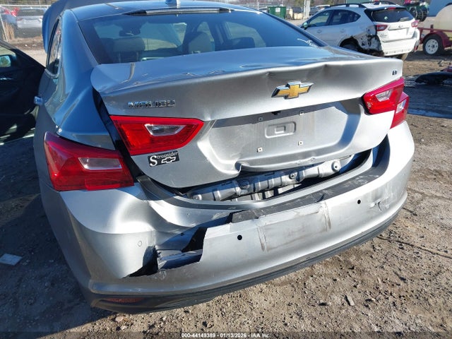 1G1ZD5ST9RF109060 Chevrolet Malibu Fwd 1lt