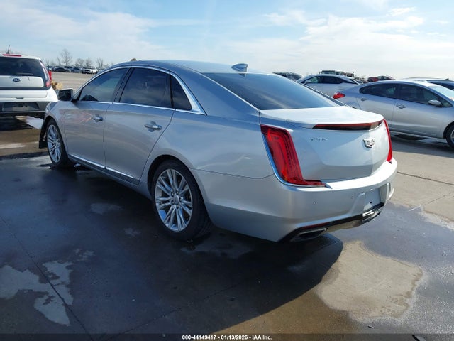 2018 CADILLAC XTS 2G61M5S31J9130537 Photo 2